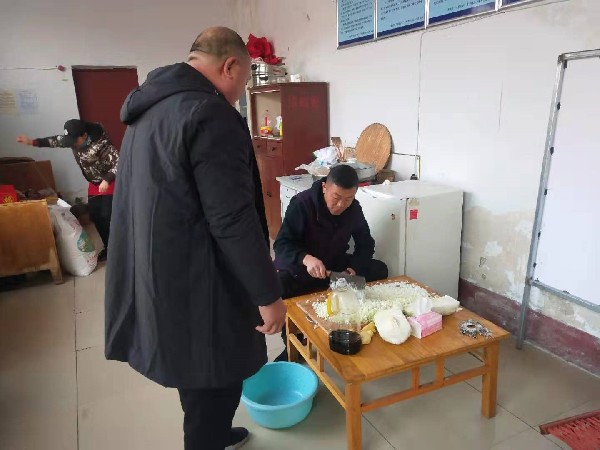 山东潍坊市潍城区开展暖冬遍访贫困家庭 织牢织密温情覆盖网