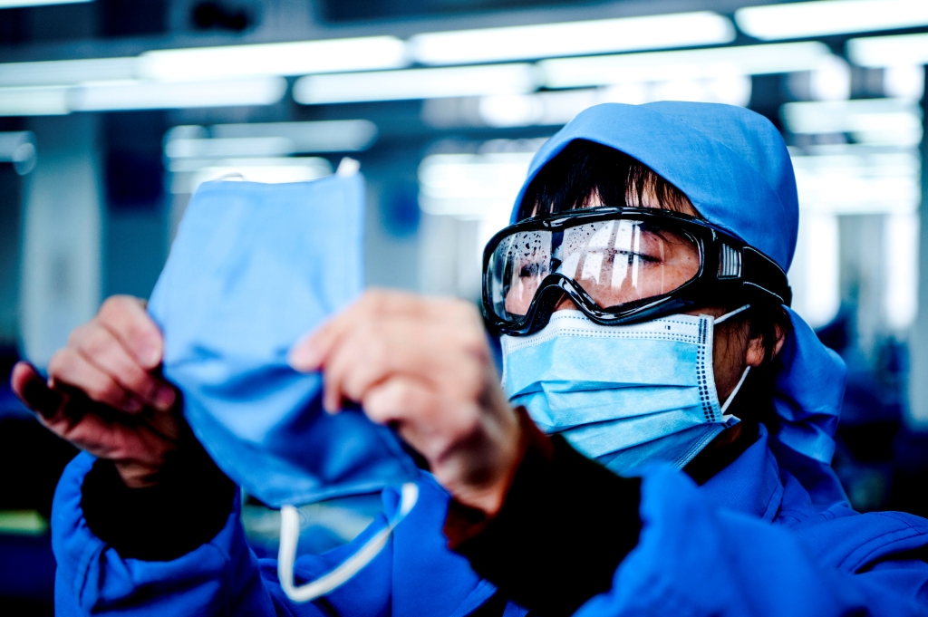 大庆油田文化集团《“疫”场硬仗，油田担当》