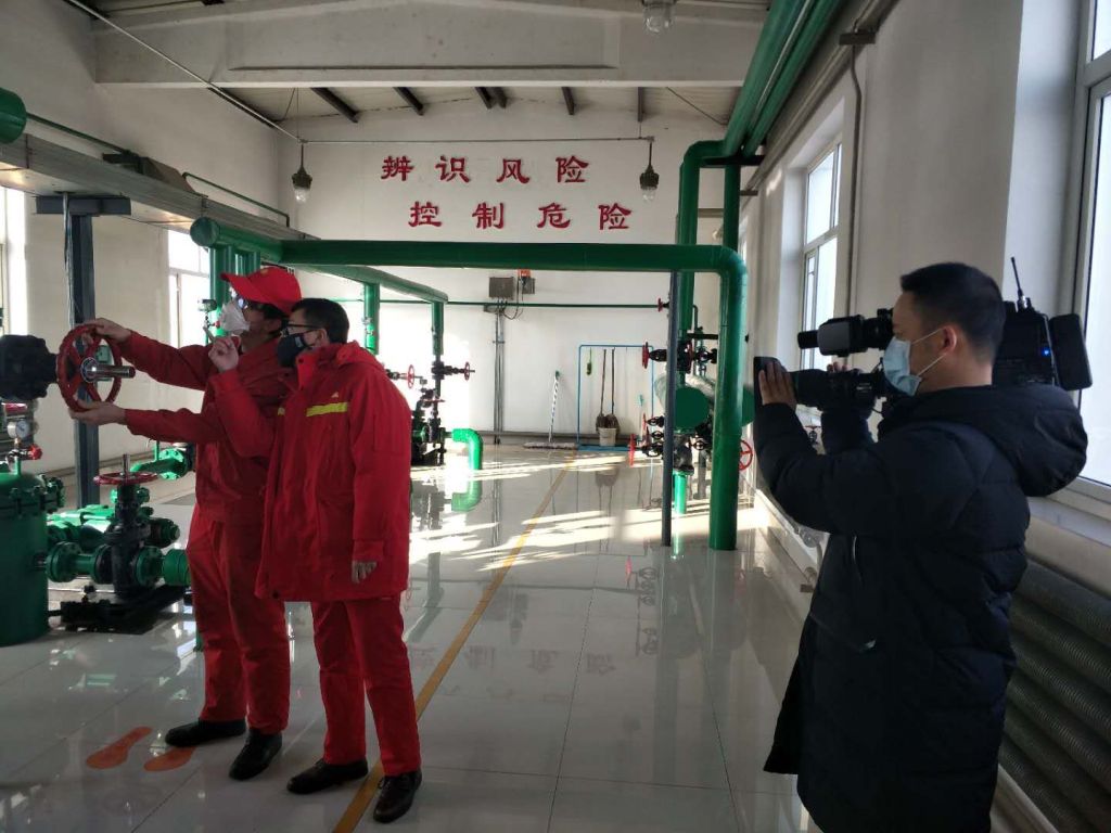 大庆油田文化集团《“疫”场硬仗，油田担当》